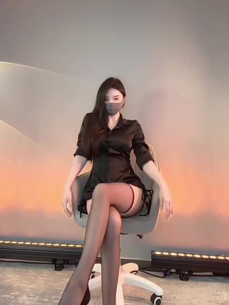 斗鱼何菱vip舞蹈视频，收看她的VIP专属舞蹈视频合集