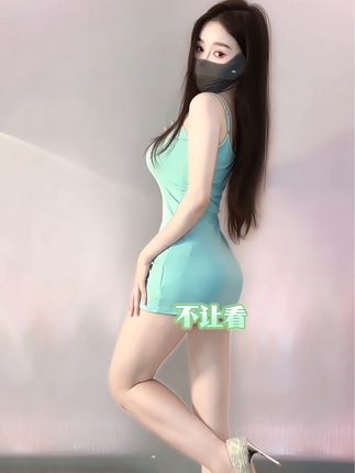 斗鱼主播何菱多少钱，了解她在平台上的收费标准与内容