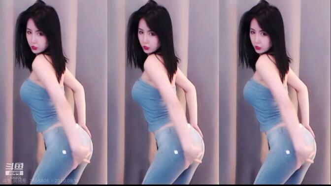 斗鱼主播何成琳简介图片及视频，观看她的精彩演绎及个人介绍