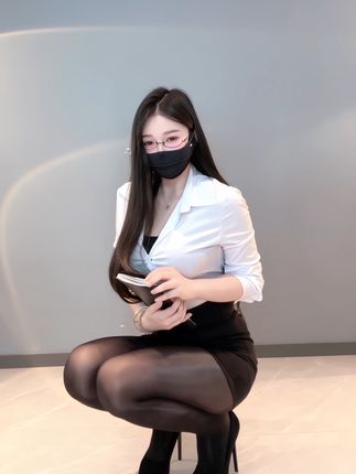 斗鱼何菱直播视频在线观看,实时在线观看她的直播内容