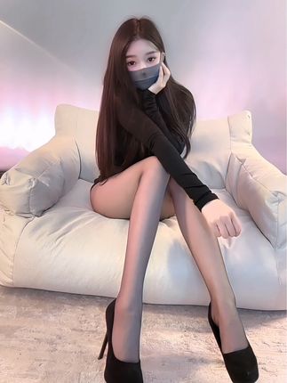 斗鱼何菱火箭群定制舞蹈,揭示她在火箭群的独家舞蹈表演