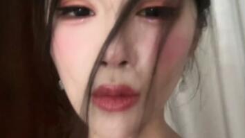 小恩雅舞蹈每一次舞蹈表演如何展现她的独特魅力，揭秘小恩雅舞蹈背后的情感表达和艺术创新