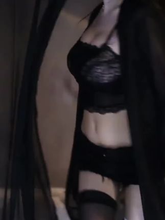 斗鱼萌七舞蹈love,观看萌七演绎的热舞love表演