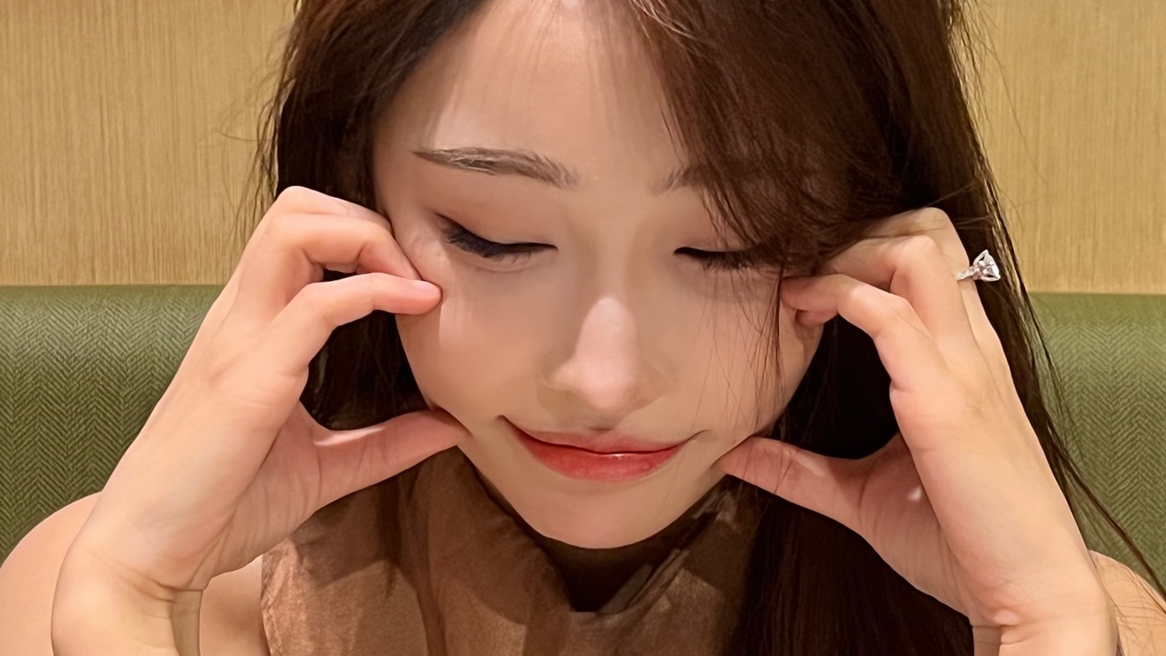 斗鱼小小酥跳舞热舞微博，探索小小酥跳舞热舞的视频在微博的反响