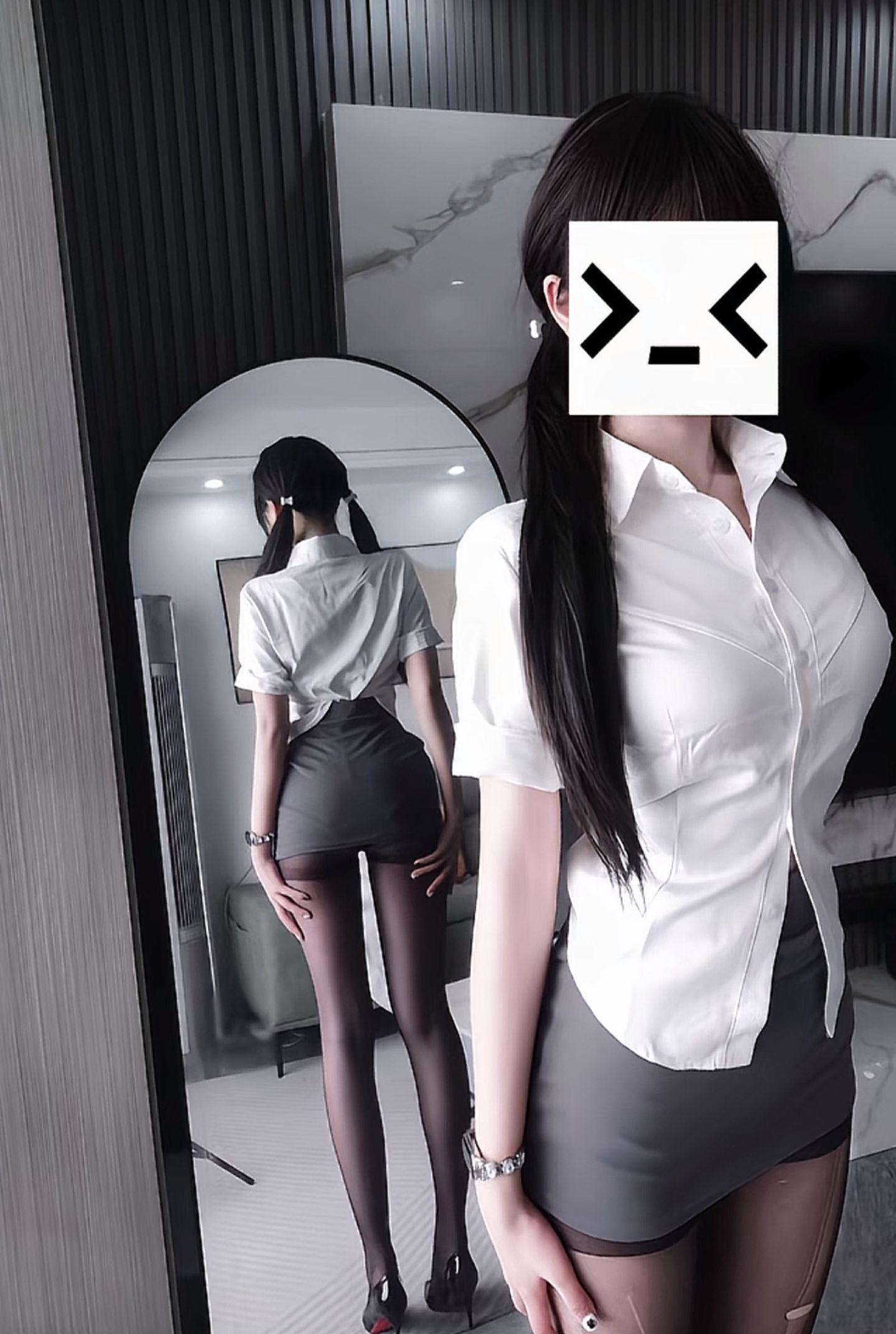 斗鱼小小酥微博名字叫什么来着,回顾小小酥微博名字的创意和命名过程