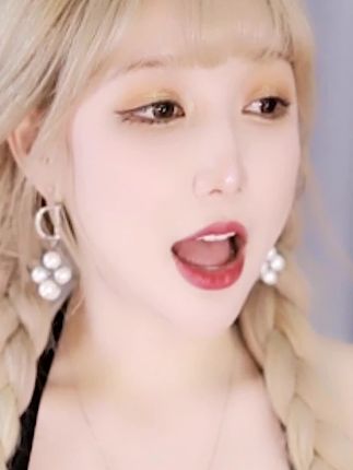 斗鱼米娜年龄多大,分析米娜的年龄与她在直播界的影响力