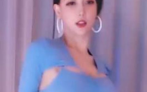 斗鱼米娜写真粉丝节，查看米娜的写真集和粉丝节精彩瞬间