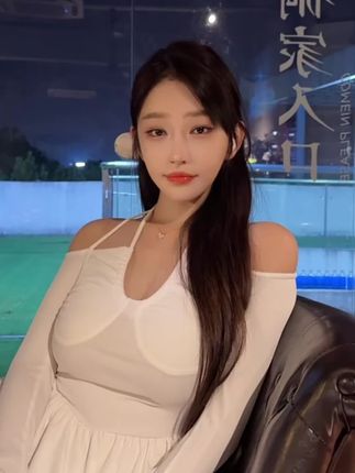 斗鱼小小酥表情包图片可爱版，欣赏小小酥可爱的表情包图片并下载