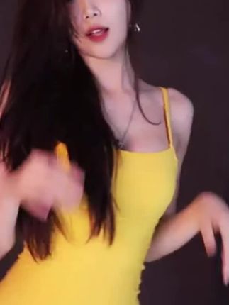 斗鱼萌七舞蹈特辑,欣赏萌七独特的舞蹈特辑,感受她的舞台魅力