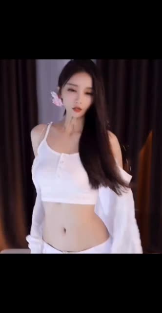 斗鱼张琪格私密舞蹈直播，探索张琪格为粉丝提供的私人舞蹈直播