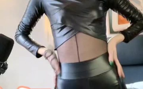 斗鱼糯米团子舞蹈视频大全，观看糯米团子吖的舞蹈视频集锦，感受她的热情