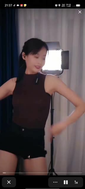 斗鱼乔妹最早得舞蹈是谁的作品,回顾乔妹最早的舞蹈表演与作品