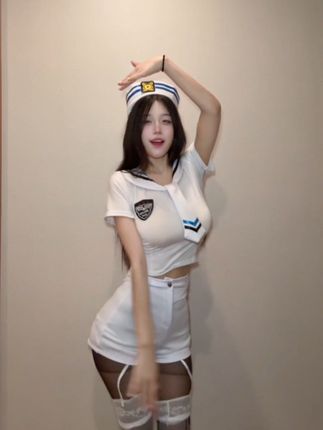 虎牙幻音静静表情舞视频虎牙幻音静静表情舞的详细视频教程，制作表情舞的技巧与方法