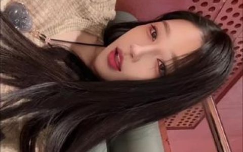 斗鱼vivi小小酥的微博，关注小小酥在vivi平台上的动态