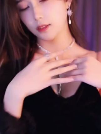 斗鱼萌七跳舞2025，回顾萌七在2025年最受欢迎的舞蹈视频