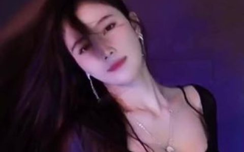 斗鱼萌七2025年舞蹈表演，回顾萌七在2025年最精彩的舞蹈演绎