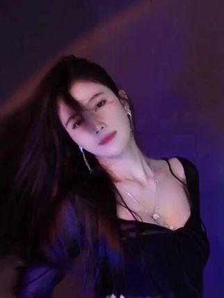 斗鱼萌七2025年舞蹈表演，回顾萌七在2025年最精彩的舞蹈演绎