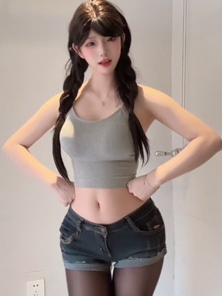 naimi奶咪身份曝光,她的真实背景如何帮助她在网络上崭露头角?