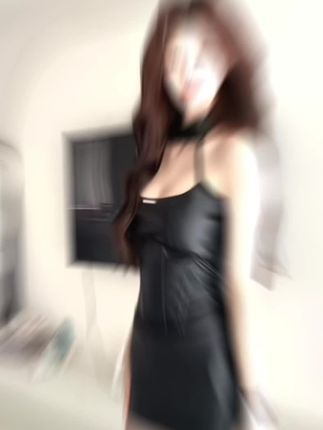 naimi奶咪双唇印视频回顾，哪些视频展示了她标志性的双唇印表现？