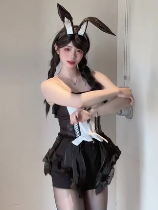 不呆猫照片，如何通过不呆猫的照片欣赏她在不同风格下的多面魅力？