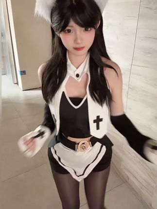 不呆猫图包介绍,通过图包获取她最新作品和创作风格的独特呈现