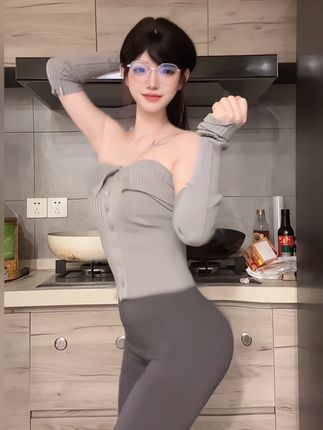 Ayame艾莉同学最新作品解析，她如何创新Cosplay世界？