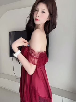 狐洛洛子与rakukoo的作品合作，她如何与其他创作者合作成功