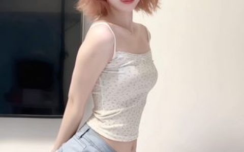 狐洛洛子的真名揭秘，从神秘到公开，她如何走向公众视野