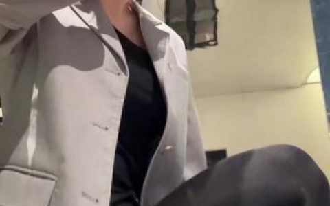 猫猫碎冰冰露脸是真的吗，猫猫碎冰冰正脸曝光